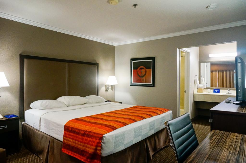במוטל Super 8 By Wyndham מאונטיין וויו מראה חיצוני תמונה